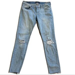 Lucky Brand Charlie Skinny distressed low rise light wash jeans size 6/28